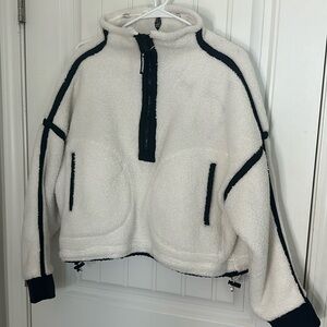 Free People Movement Sherpa pullover. Size small.